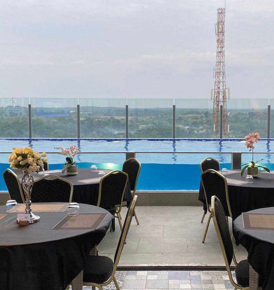 Hotel The Zuri Baturaja Baturaja  Zewnętrze zdjęcie